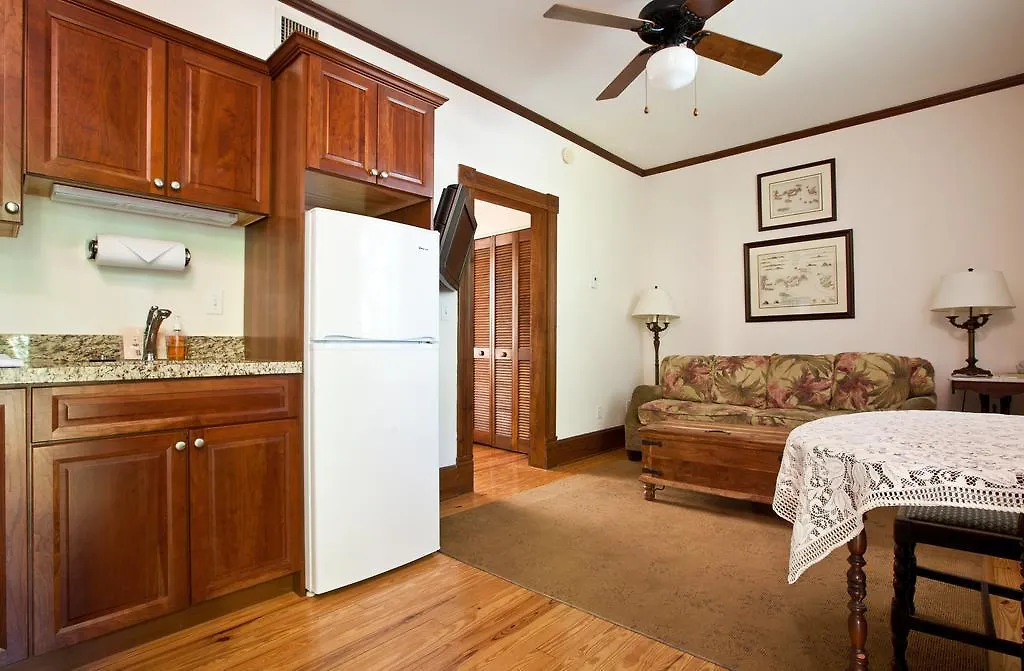 Island City House Key West 3*,